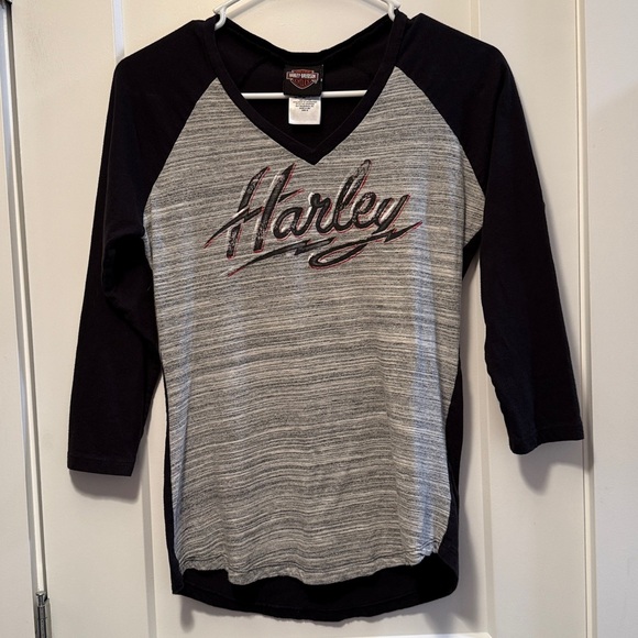 Harley-Davidson Tops - Harley-Davidson Womens Gray y2k Raglan V-Neck Top Size M